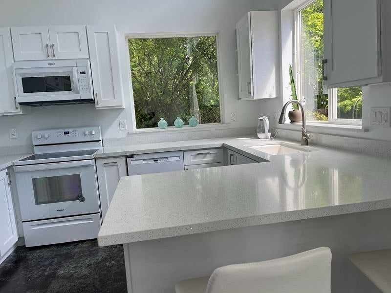 Furnished Finder property 378065_1 photo 31