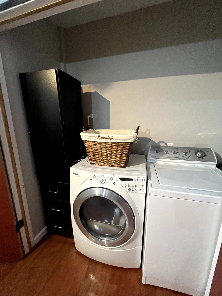Full Size Washer and Dryer in Laundry Closet