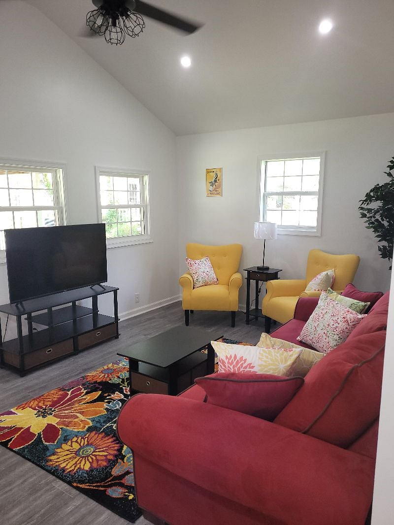 Furnished Finder property 378183_1 photo 4
