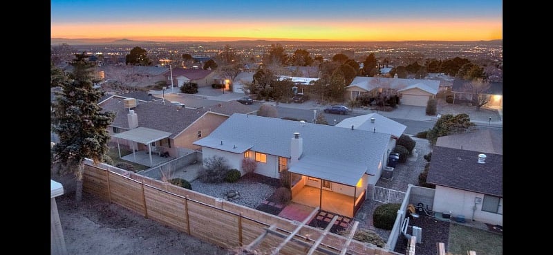 Furnished Finder property 378184_1 photo 2