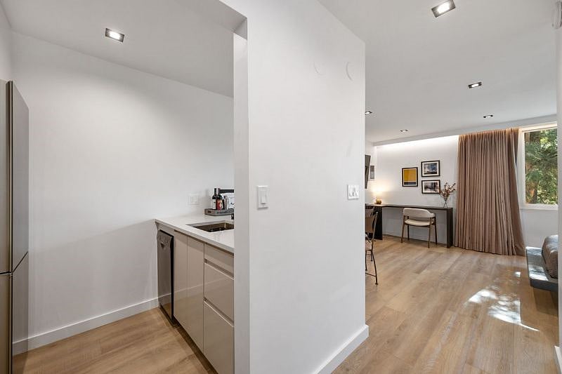 Furnished Finder property 378261_1 photo 12