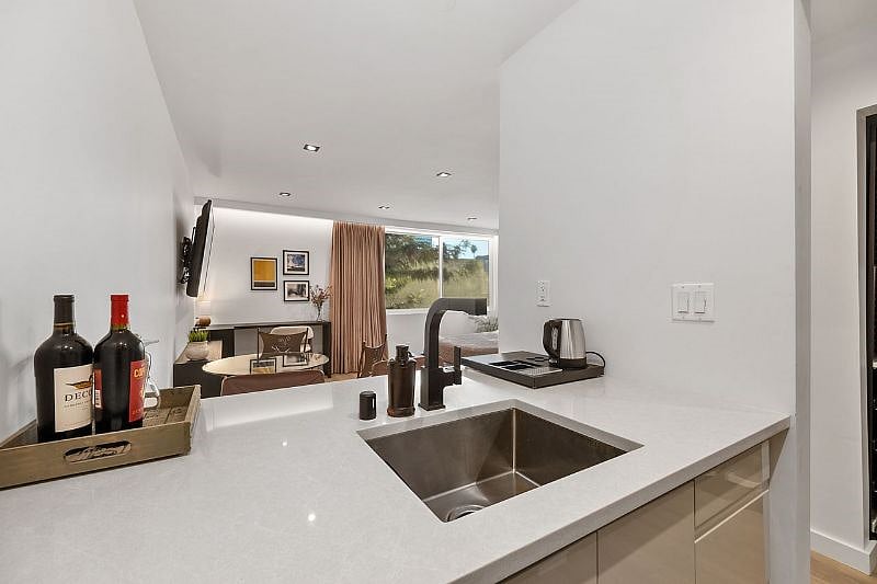 Furnished Finder property 378261_1 photo 15