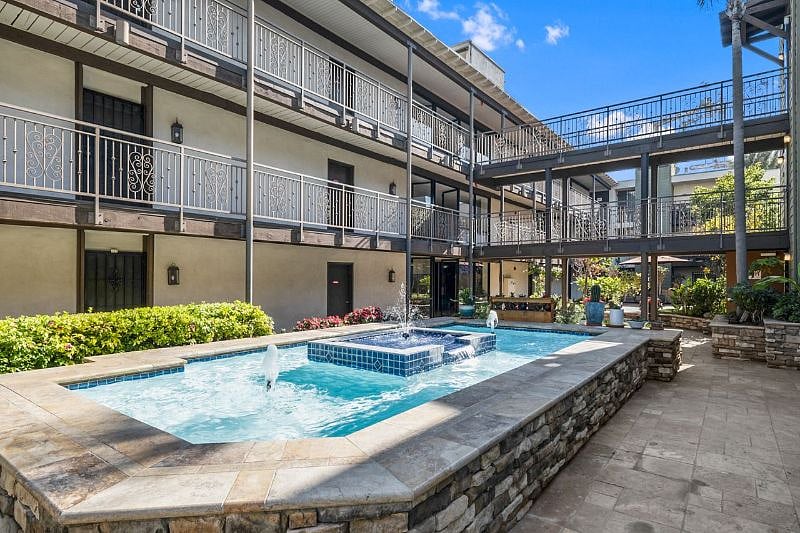Furnished Finder property 378261_1 photo 17