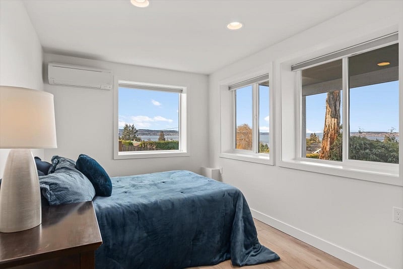 2nd Bedroom with Double Bed and Sound Views