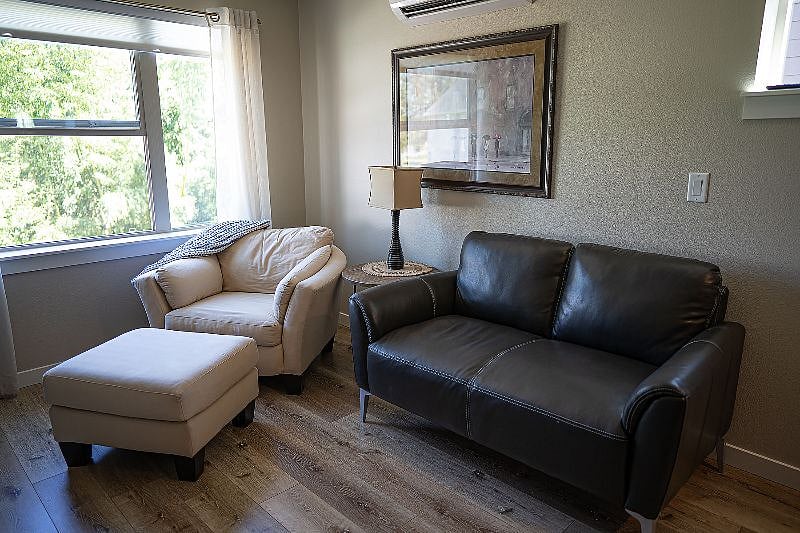 Furnished Finder property 378321_1 photo 3