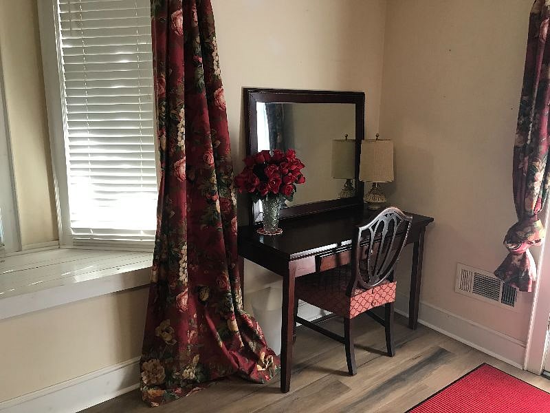 desk with wifi extender 