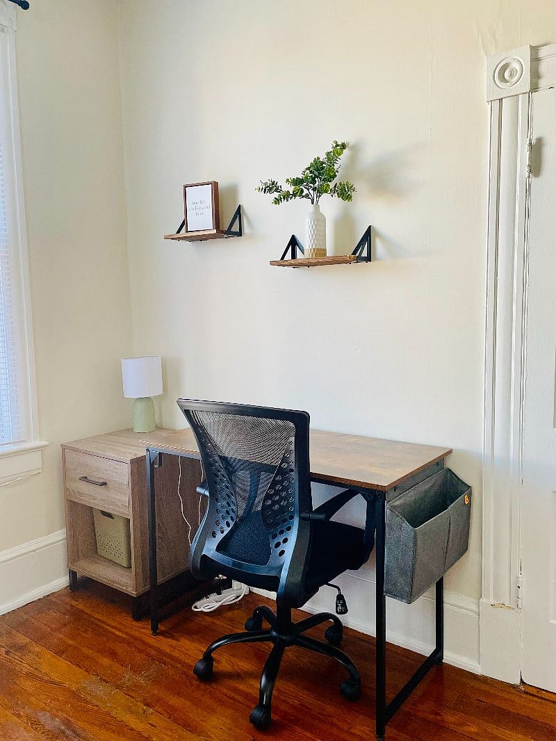 Working space in bedroom 3