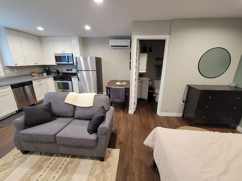 Furnished Finder property 378412_1 photo 5