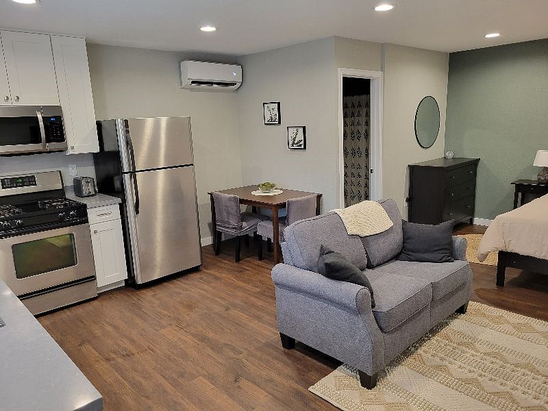 Furnished Finder property 378412_1 photo 6