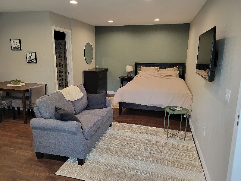 Furnished Finder property 378412_1 photo 4