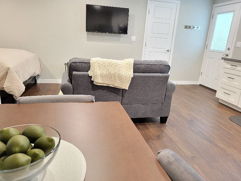 Furnished Finder property 378412_1 photo 14