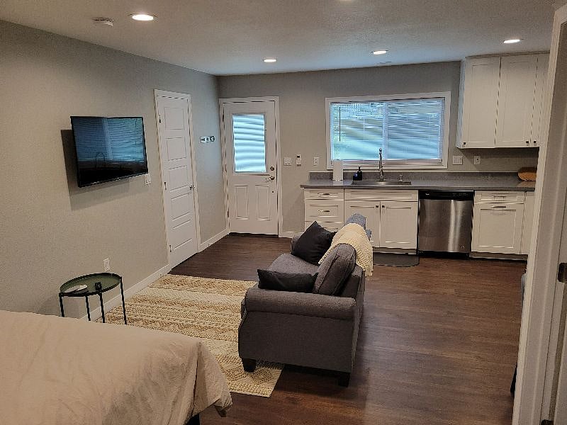 Furnished Finder property 378412_1 photo 20