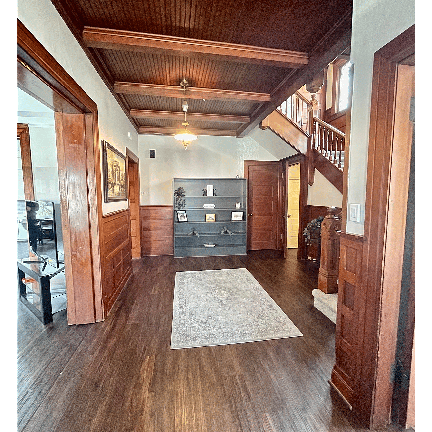 Foyer upon entry