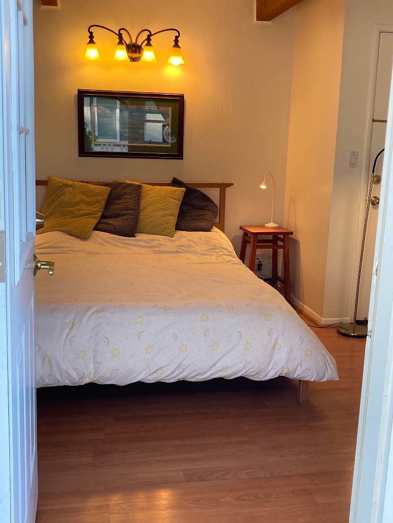 Queen size bed