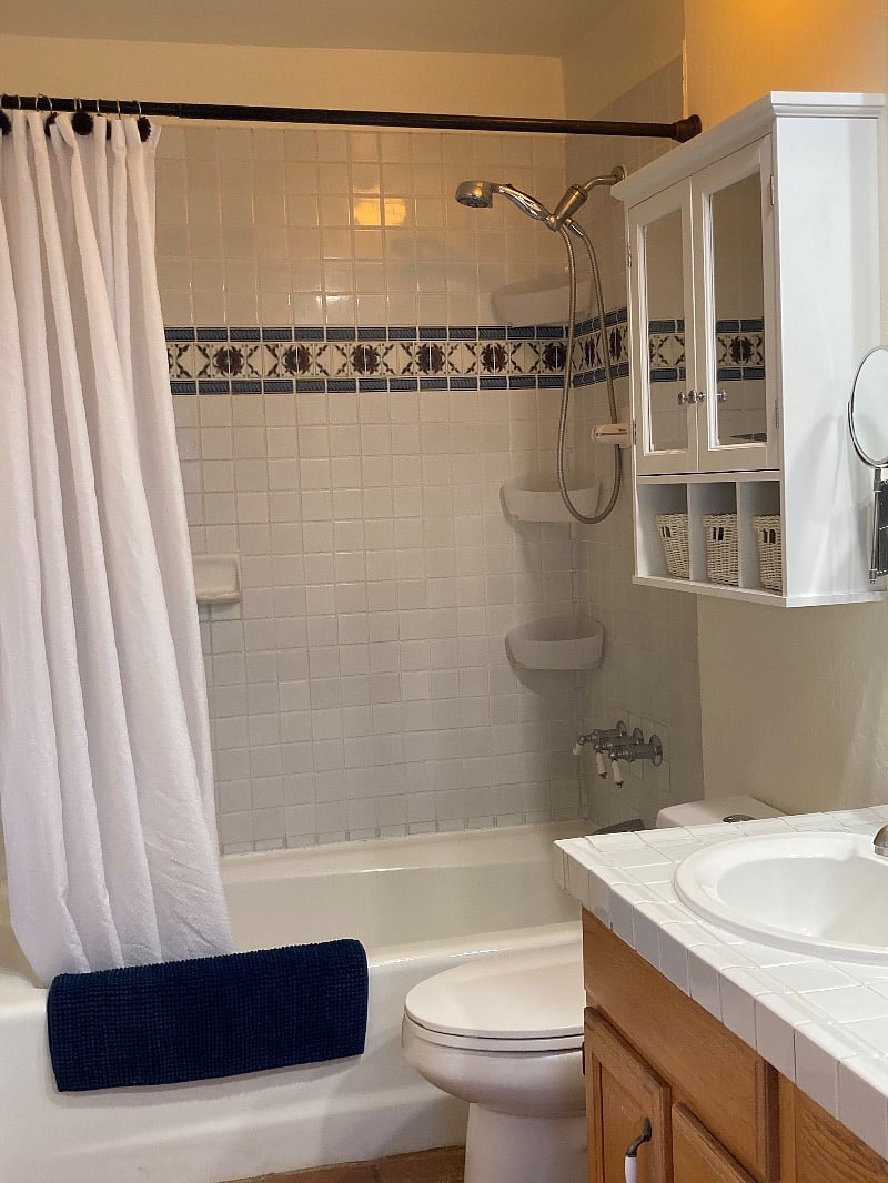 Tub - shower