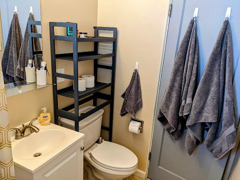 Hallway bathroom #1