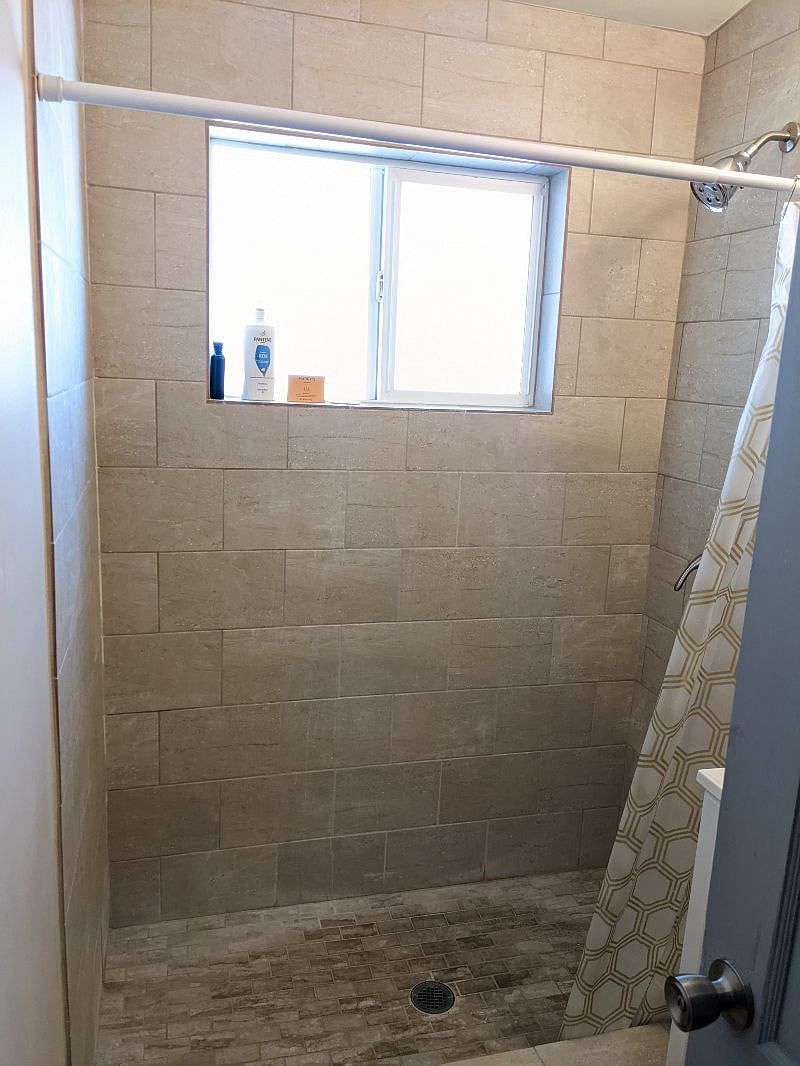 Hallway bathroom #1