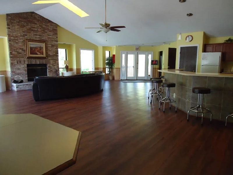 Furnished Finder property 378693_1 photo 17