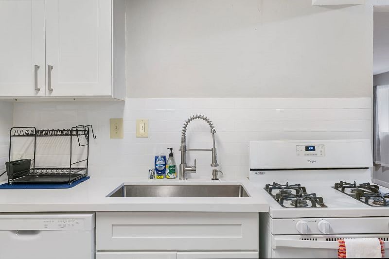 Furnished Finder property 378737_1 photo 11