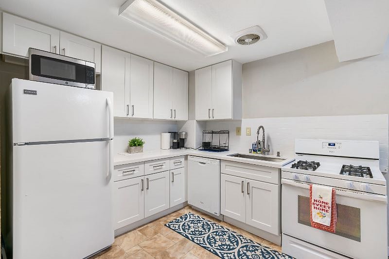 Furnished Finder property 378737_1 photo 12