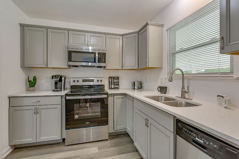 Furnished Finder property 378742_1 photo 11