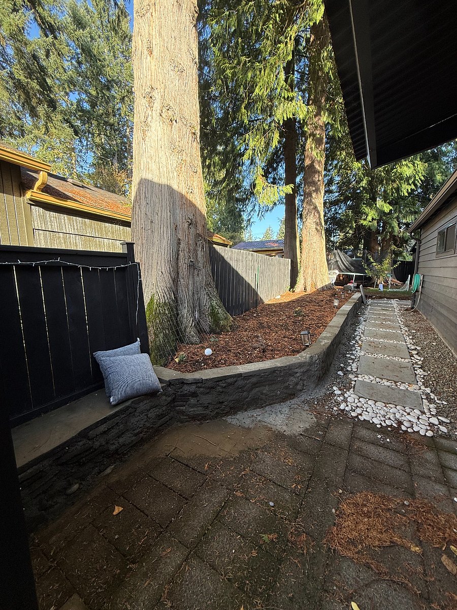 Unit entry - bench outside entry way