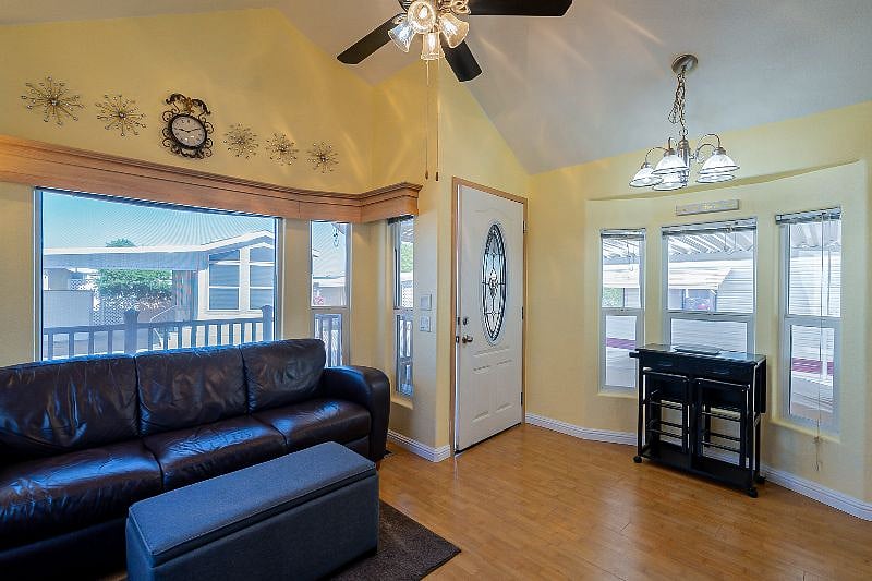Furnished Finder property 378878_1 photo 8
