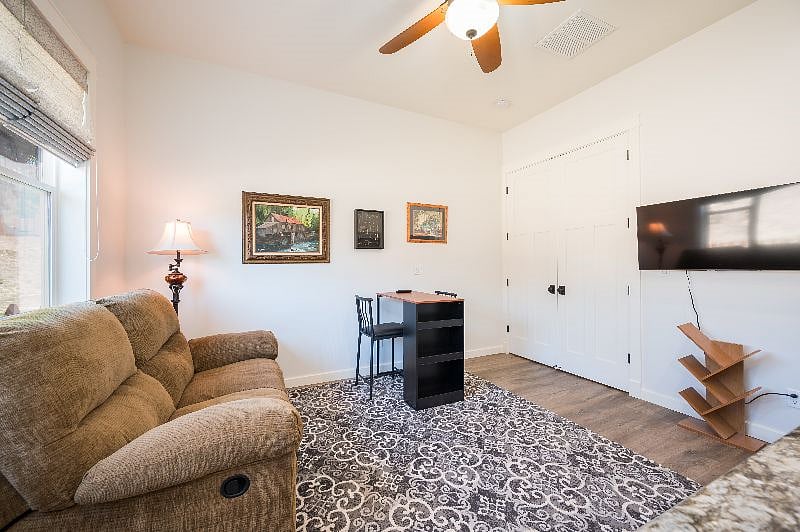 Furnished Finder property 378932_1 photo 3