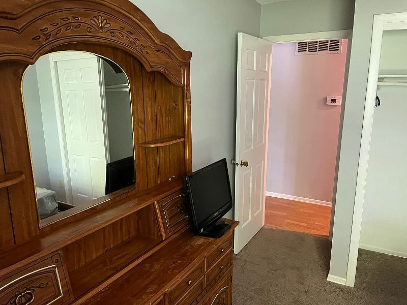 Furnished Finder property 379003_1 photo 18