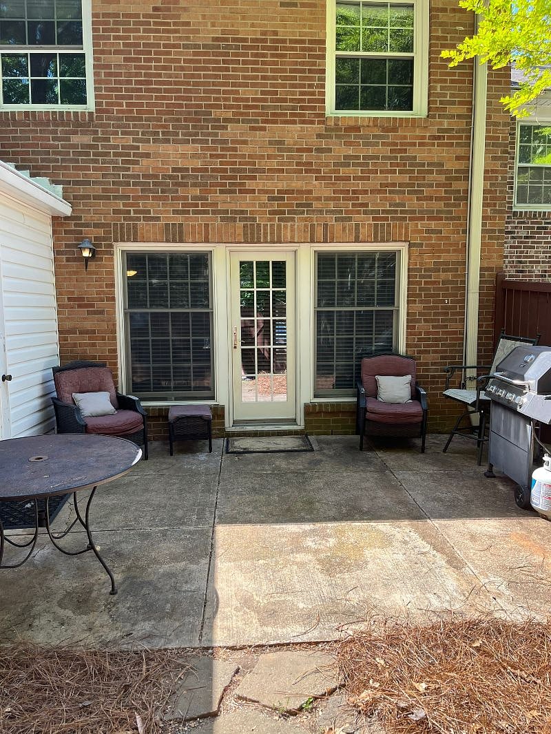 Furnished Finder property 379003_1 photo 27