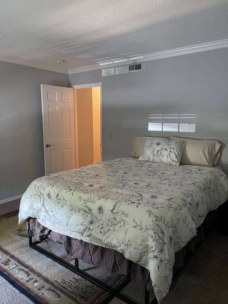Furnished Finder property 379003_1 photo 9
