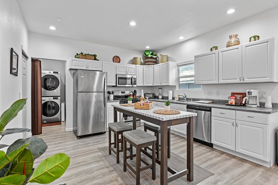 Furnished Finder property 379040_1 photo 4