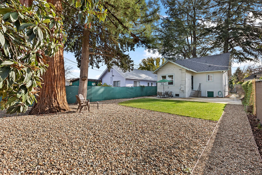 Furnished Finder property 379040_1 photo 23
