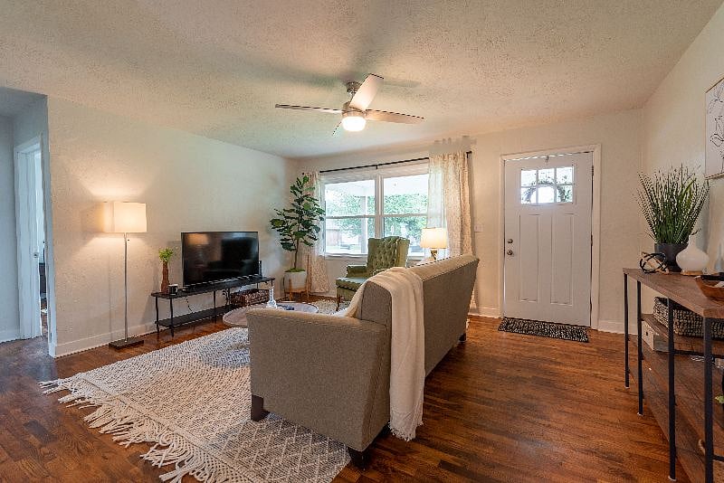 Furnished Finder property 379070_1 photo 6