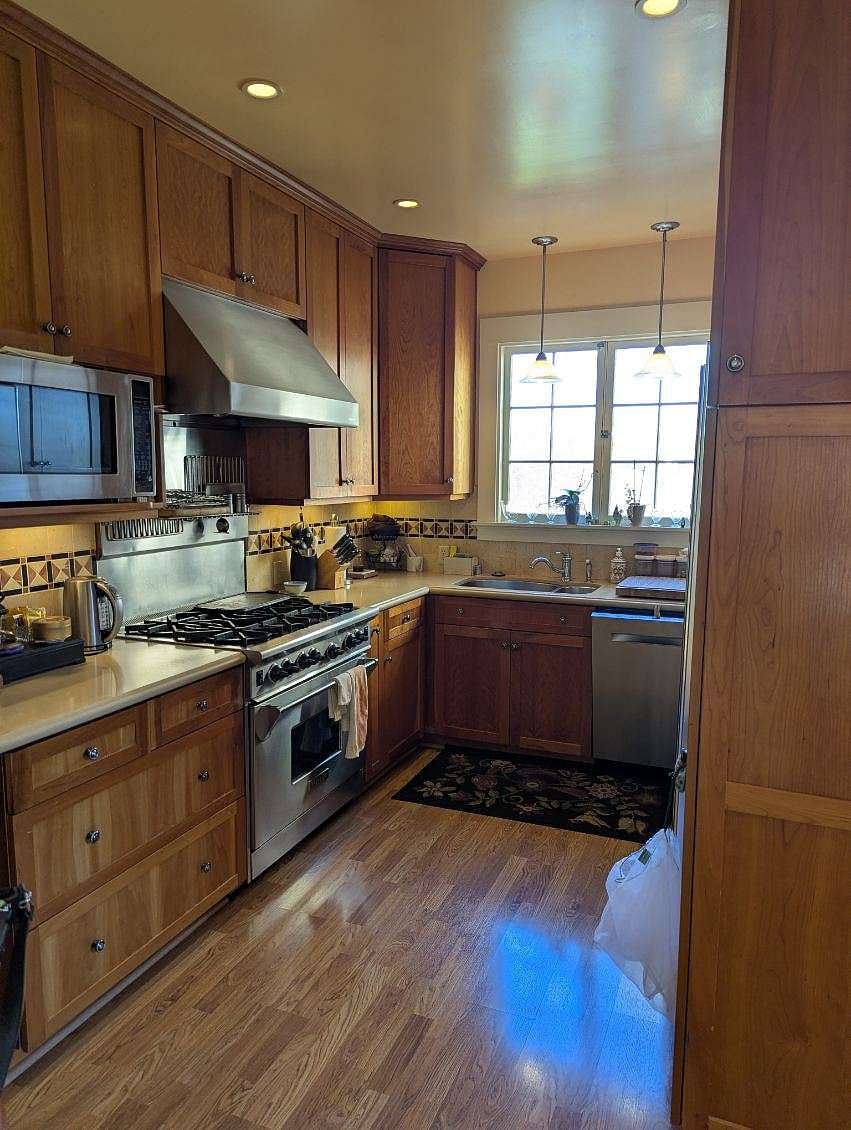 Furnished Finder property 379074_1 photo 4