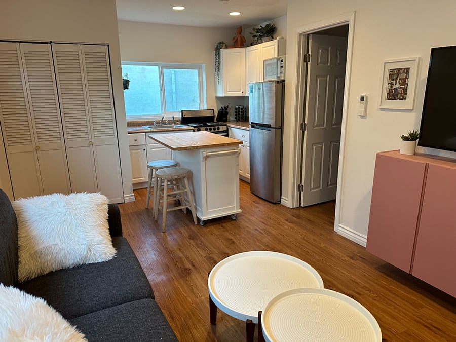 Furnished Finder property 379084_1 photo 3