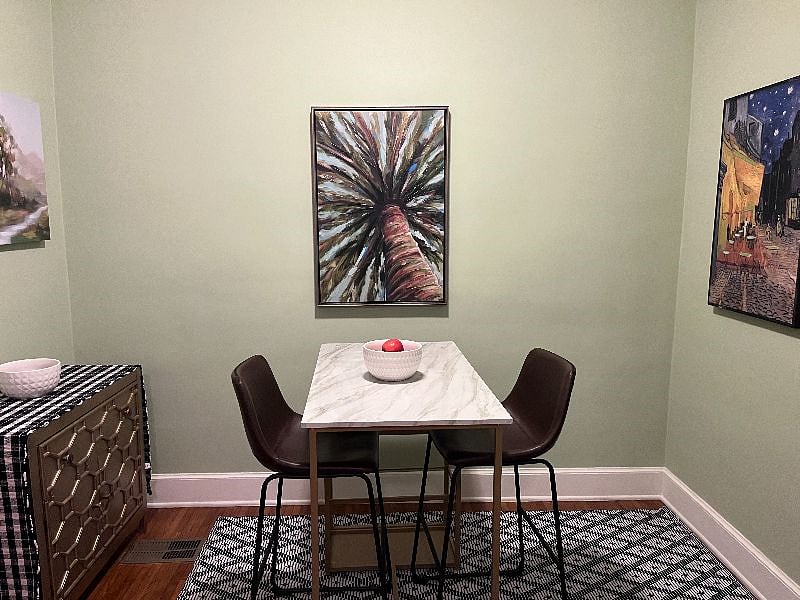 Furnished Finder property 379091_2 photo 5