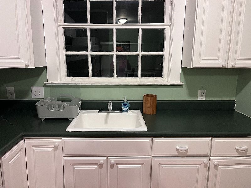 Furnished Finder property 379091_2 photo 6