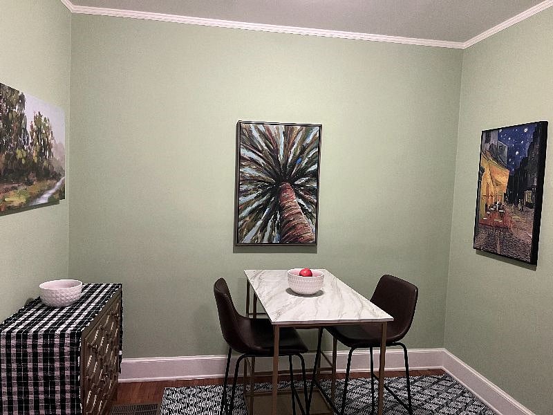 Furnished Finder property 379091_2 photo 8