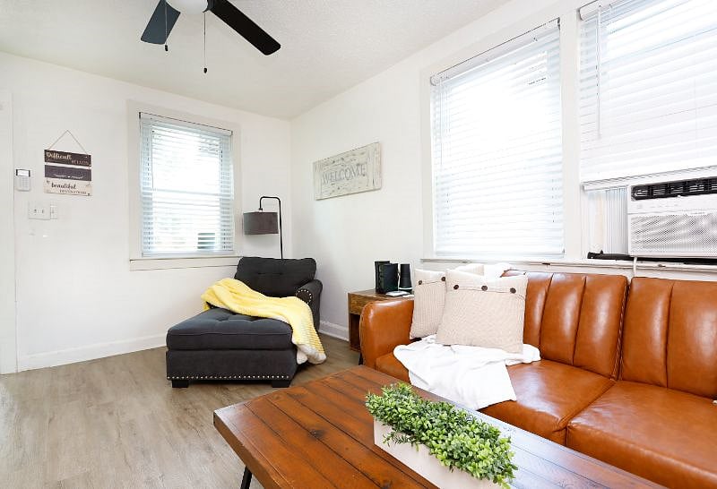 Furnished Finder property 379102_1 photo 9