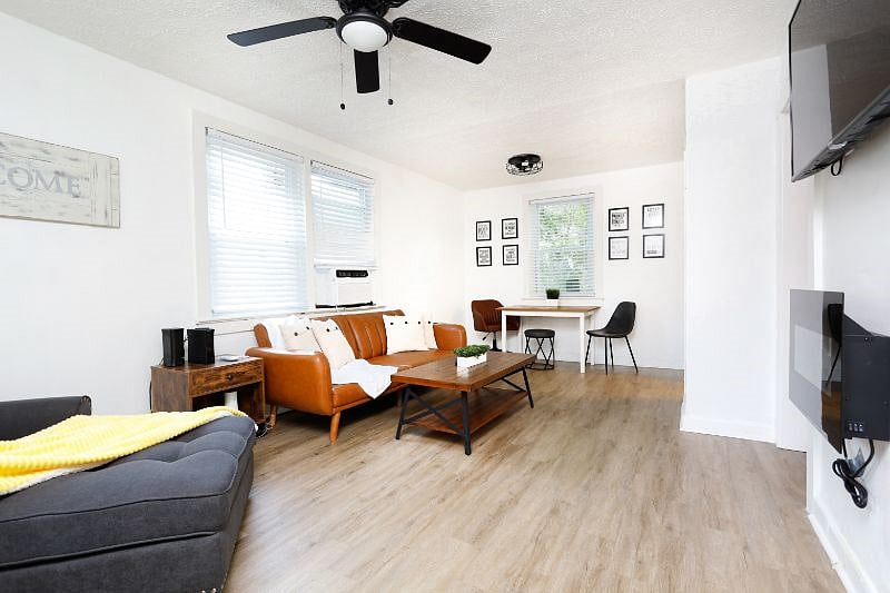 Furnished Finder property 379102_1 photo 7
