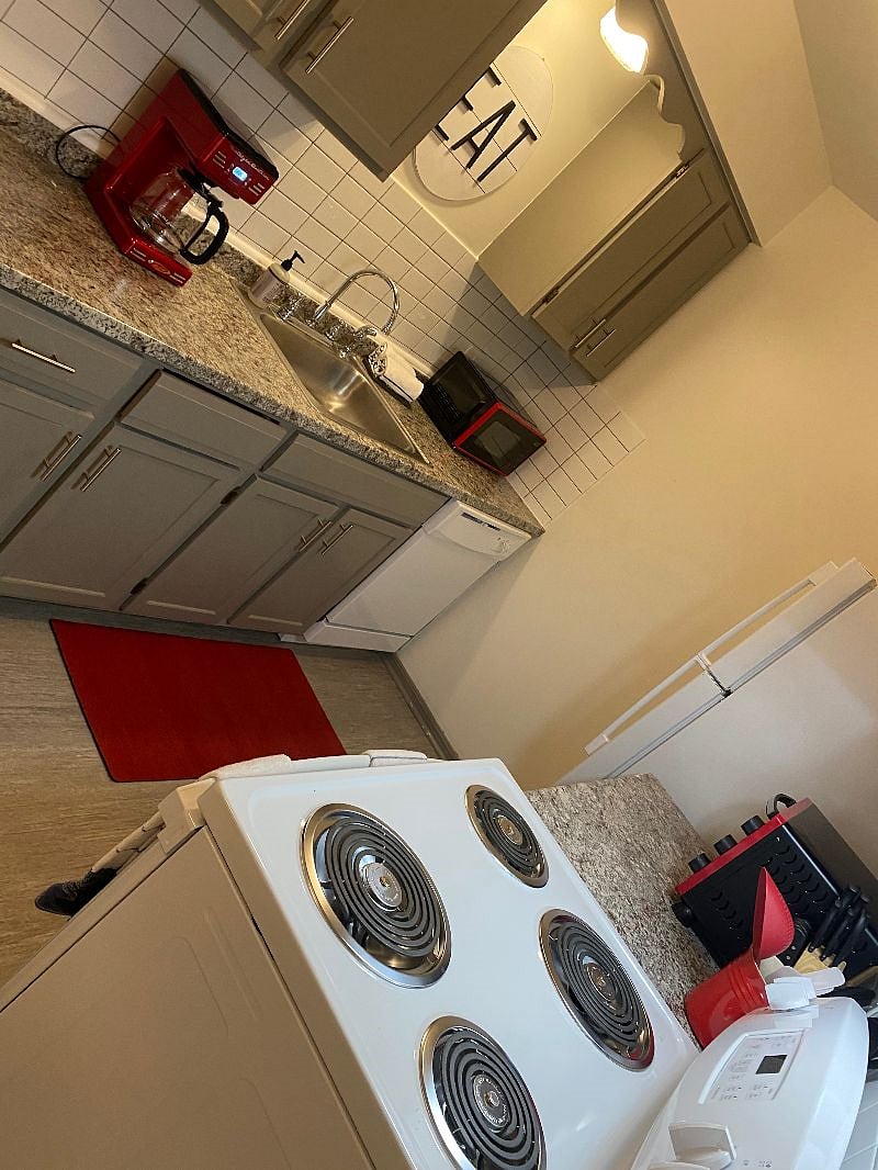 Furnished Finder property 379189_1 photo 20