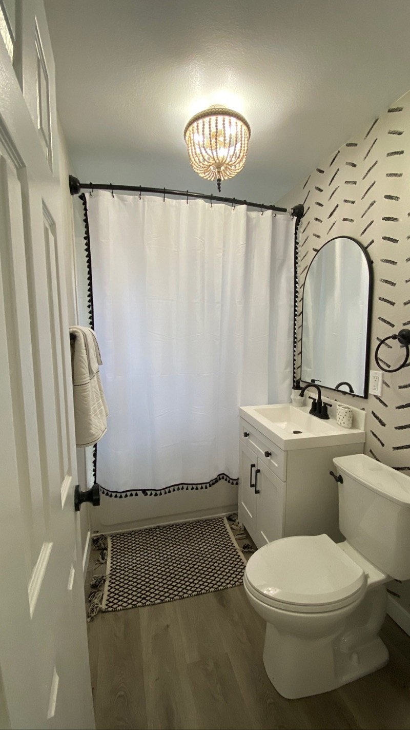 Full bath shower/tub combo