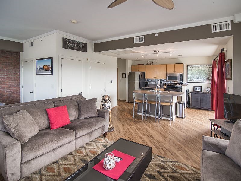 Furnished Finder property 379258_1 photo 3