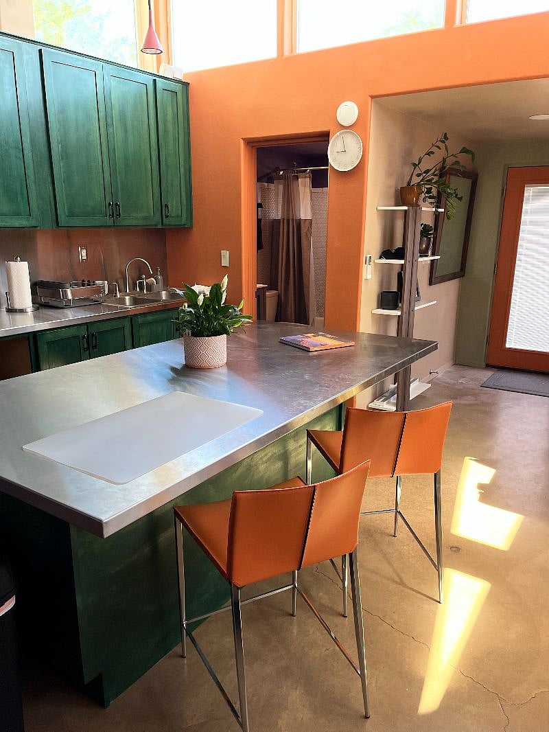 Furnished Finder property 379305_1 photo 8