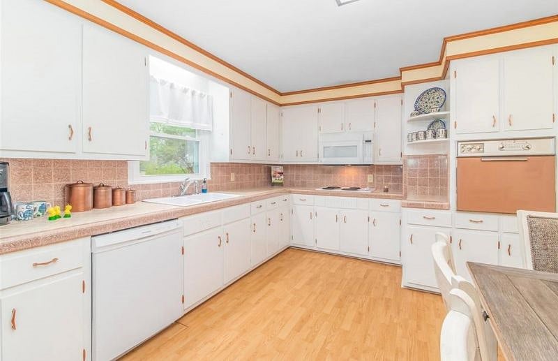Furnished Finder property 379323_1 photo 7