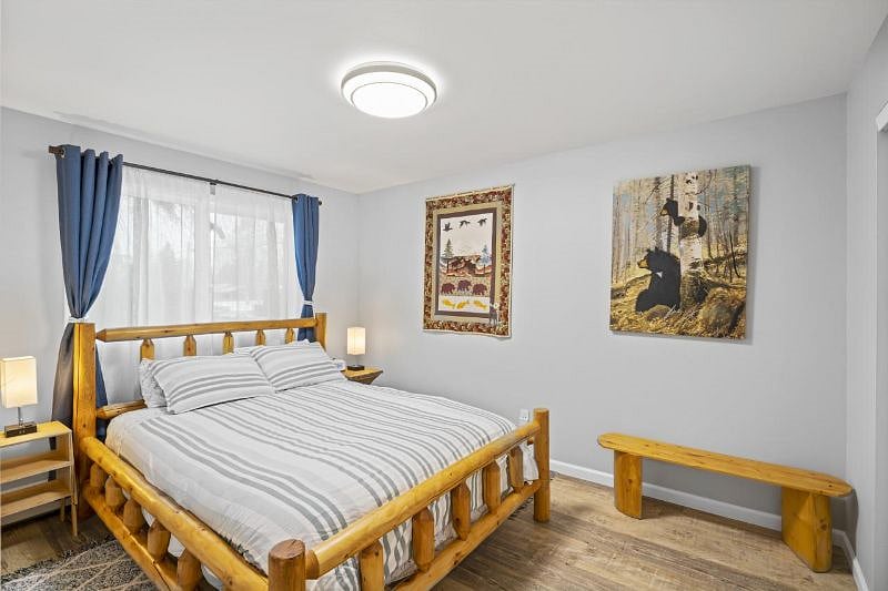 Bedroom #2 with Queen bed