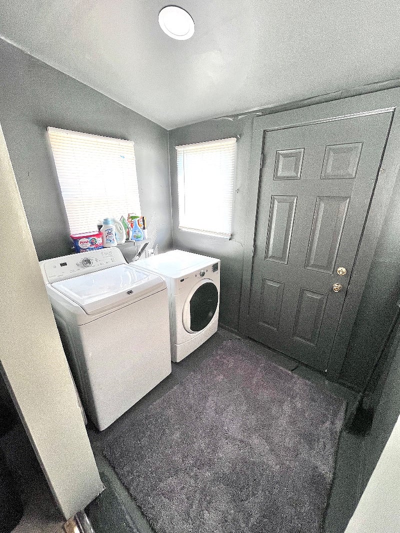 Washer and dryer just off the kitchen!
