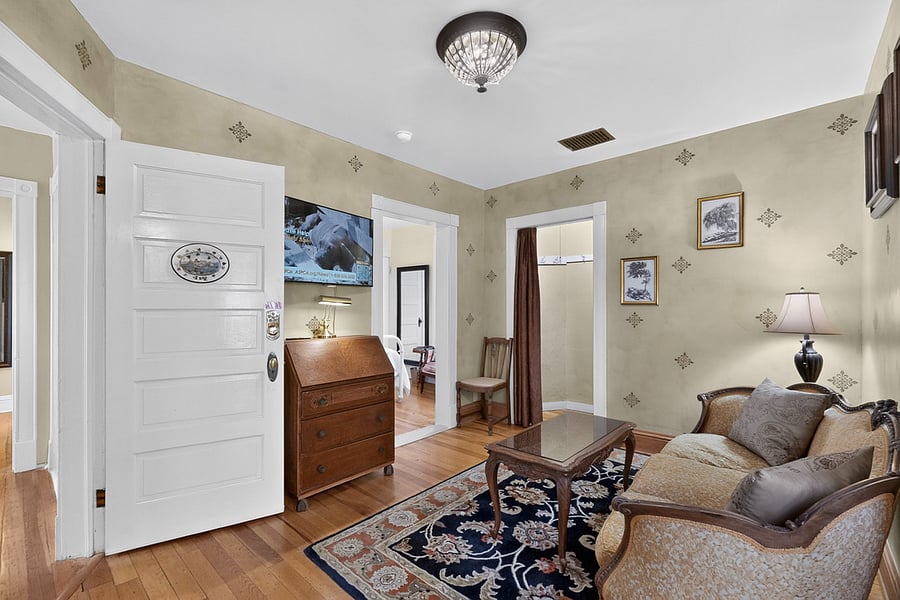 Furnished Finder property 379543_1 photo 8