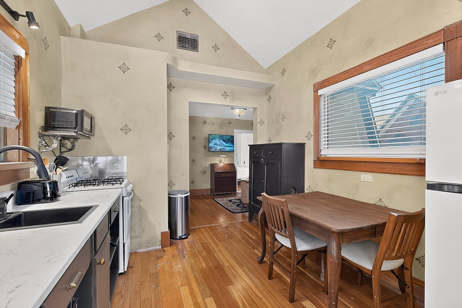 Furnished Finder property 379543_1 photo 11